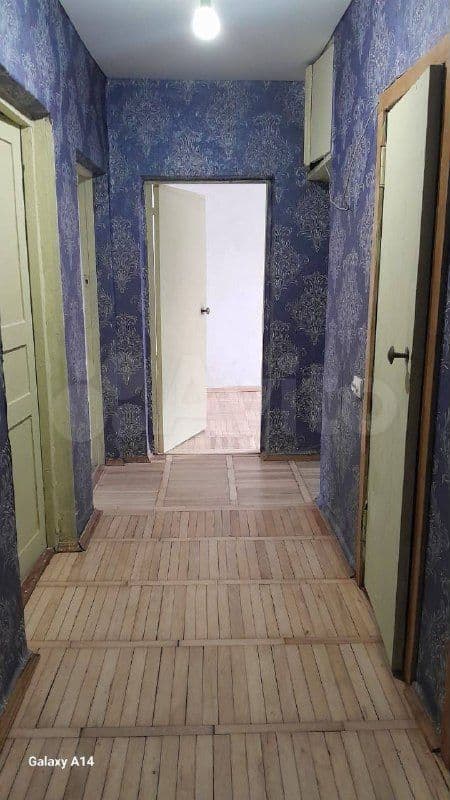 3-к. квартира, 56 м², 1/2 эт.