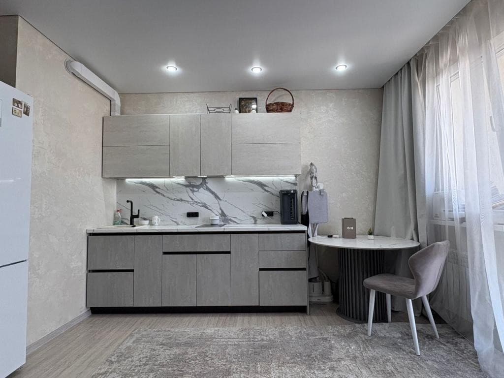 1-к. квартира, 42 м², 10/18 эт.