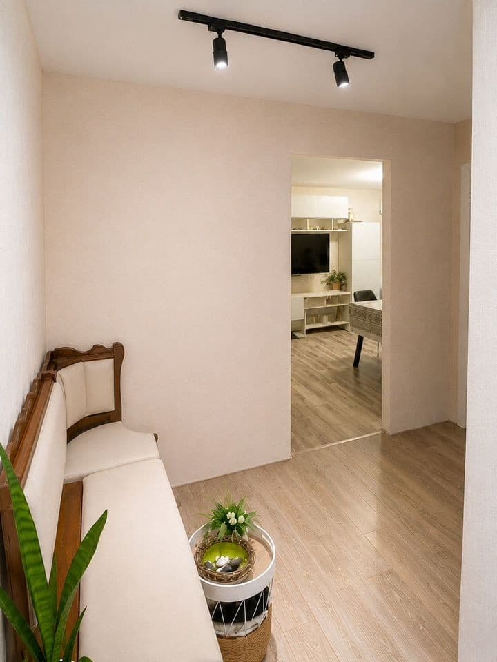3-к. квартира, 53.7 м², 2/4 эт.