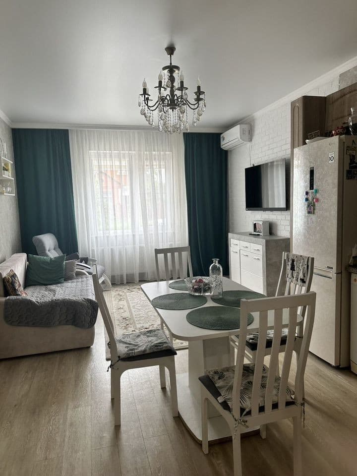 3-к. квартира, 60,4 м², 1/3 эт.