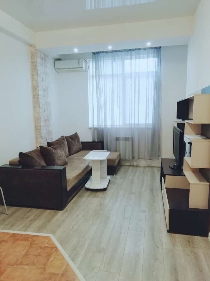 2-к. квартира, 42 м², 8/10 эт.