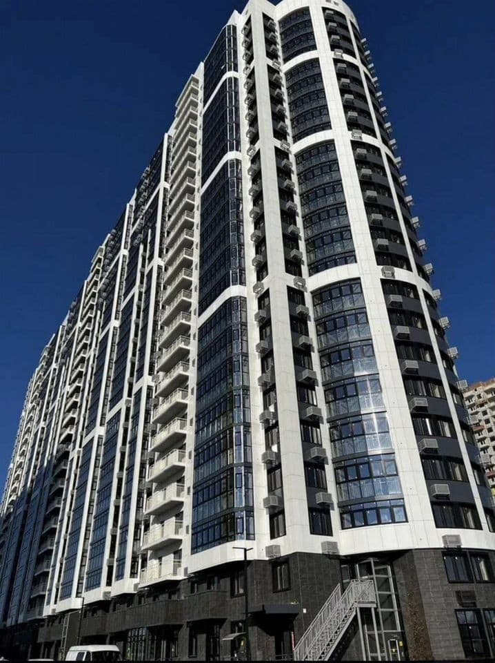 3-к. квартира, 95,3 м², 18/24 эт.