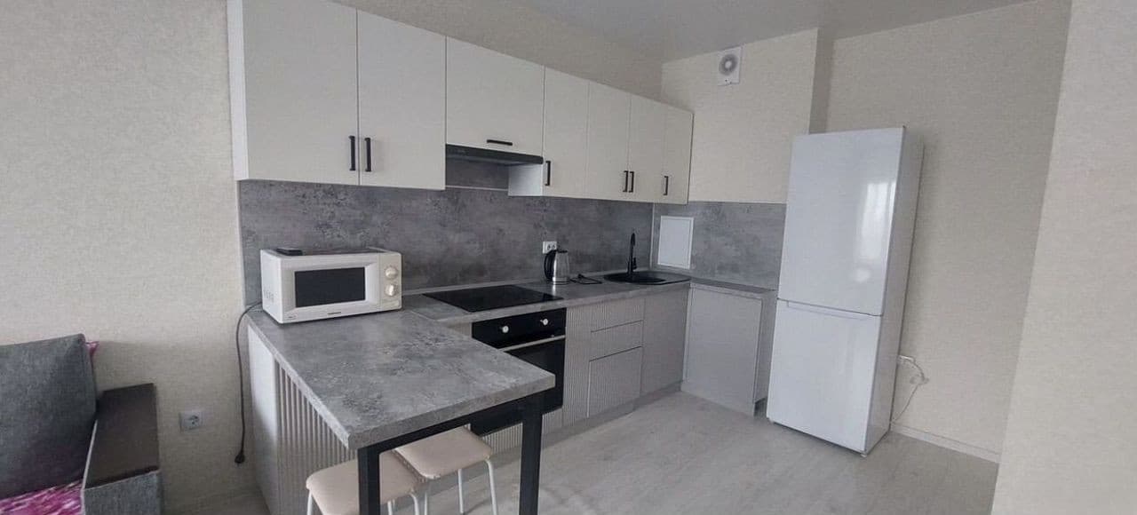 2-к. квартира, 37 м², 2/16 эт.