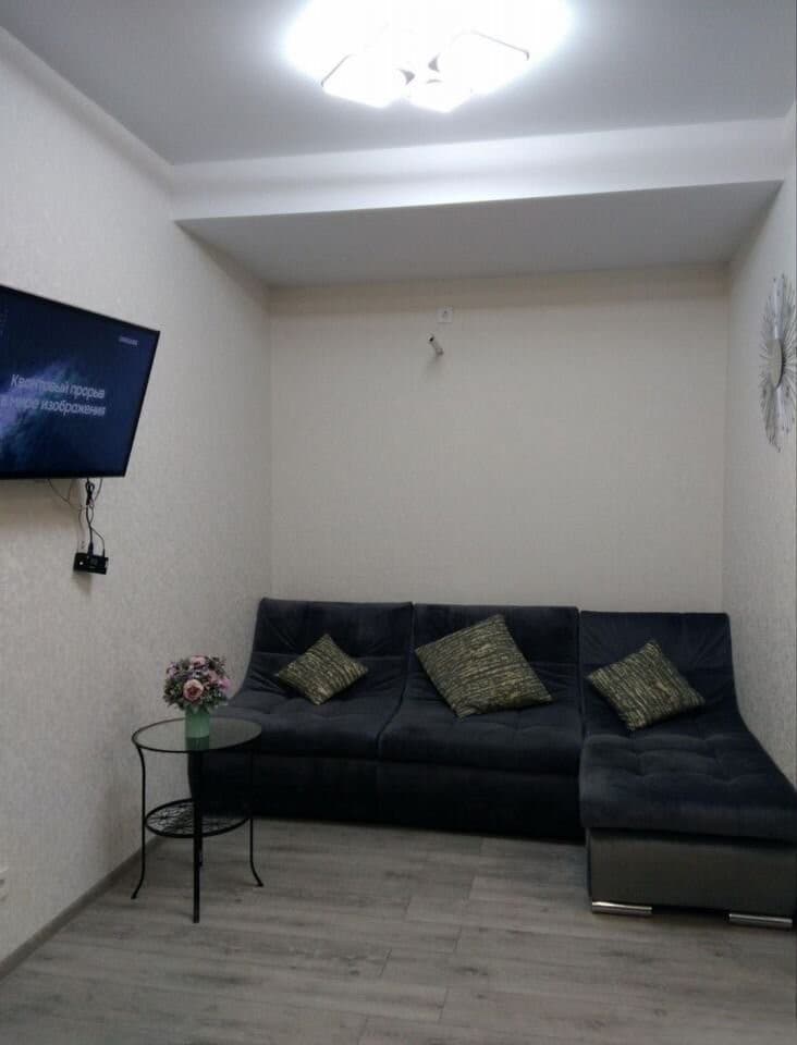 2-к. квартира, 42 м², 1/4 эт.
