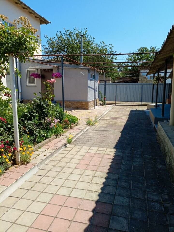3-к. квартира, 80 м², 2/2 эт.