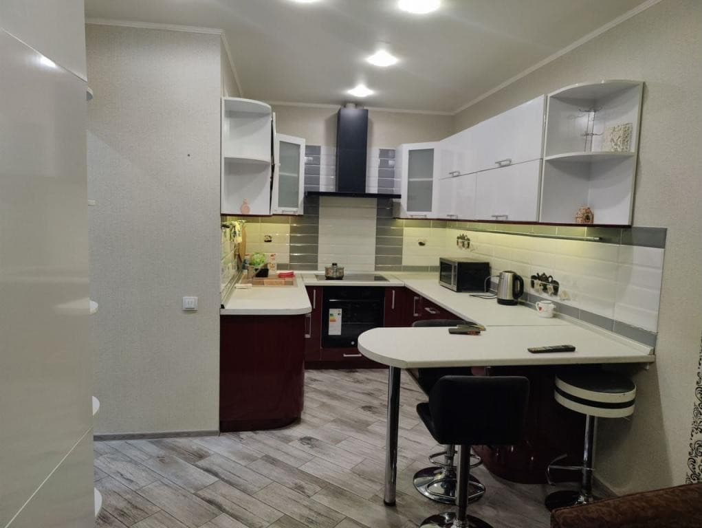 2-к. квартира, 42 м², 3/9 эт.