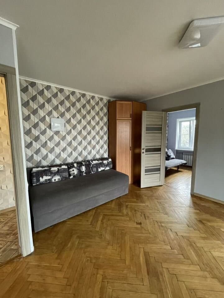 3-к. квартира, 47 м², 5/5 эт.