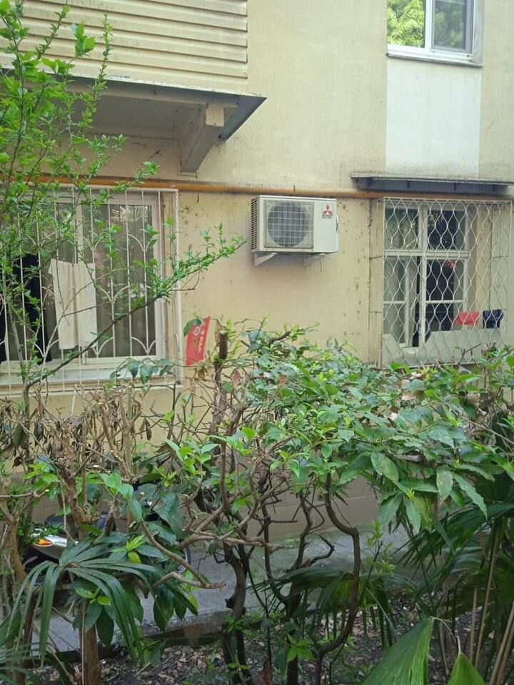 2-к. квартира, 56 м², 1/3 эт.