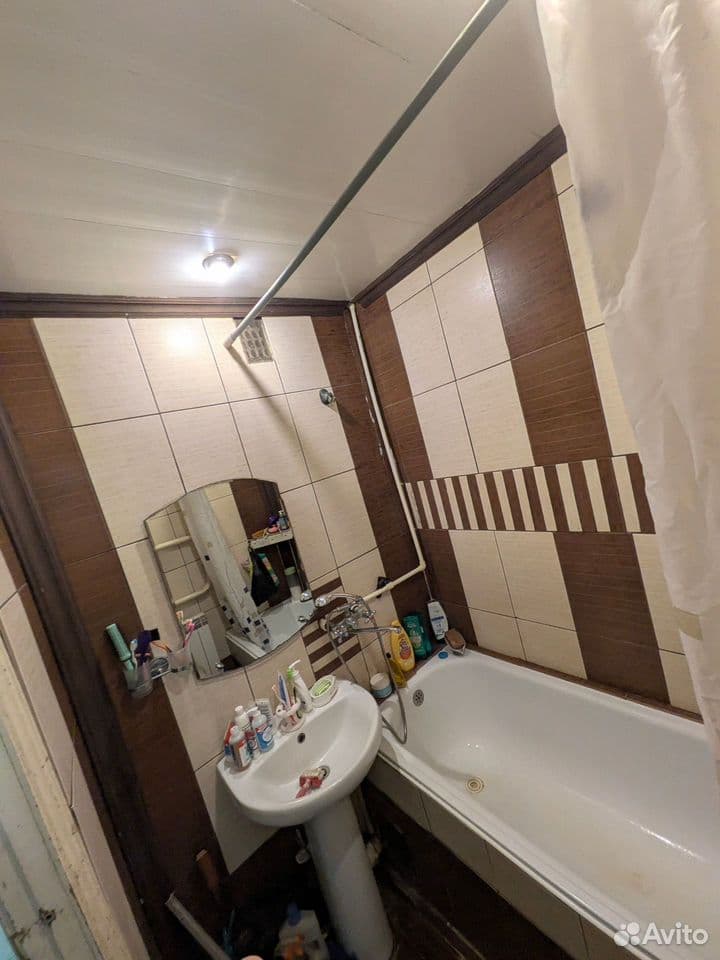 2-к. квартира, 55 м², 4/4 эт.