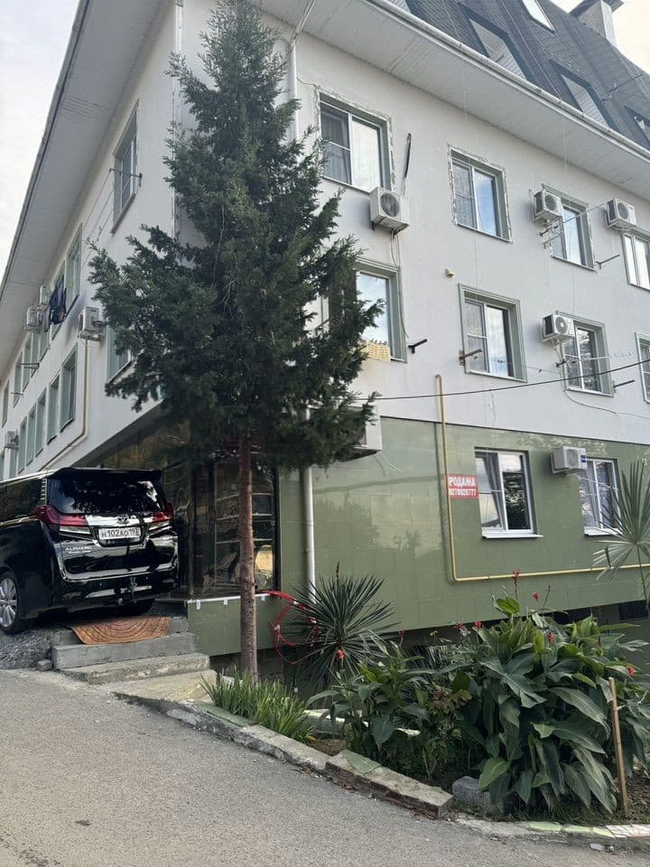 3-к. квартира, 74 м², 1/6 эт.