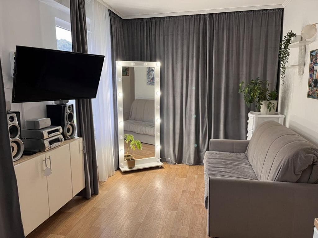 2-к. квартира, 32 м², 4/4 эт.