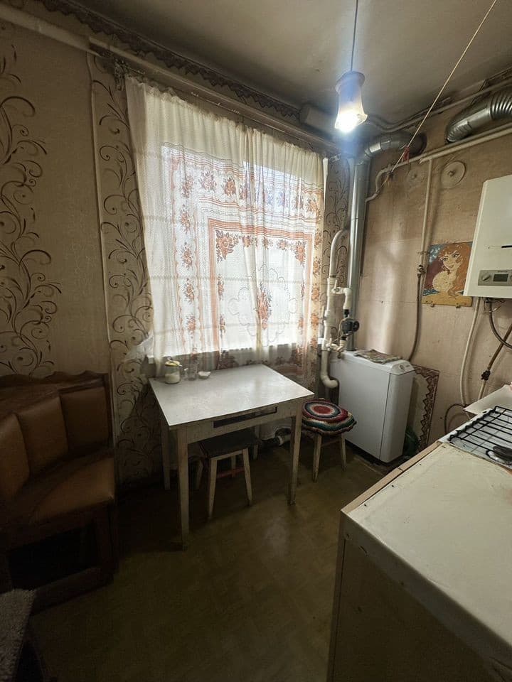 3-к. квартира, 57 м², 1/2 эт.