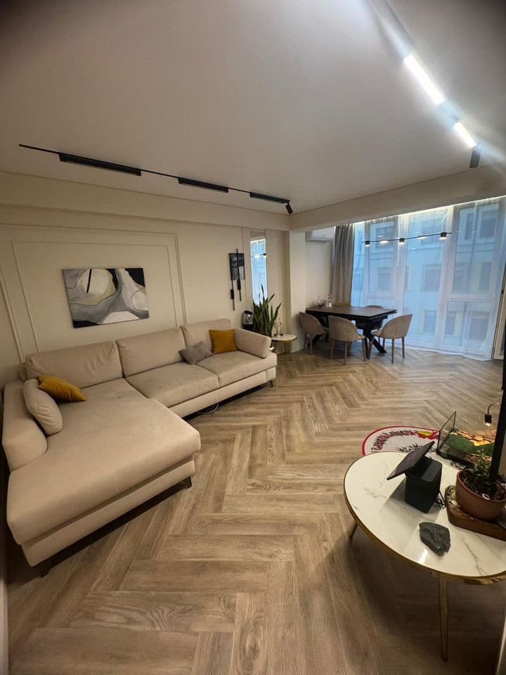 4-к. квартира, 98 м², 4/9 эт.