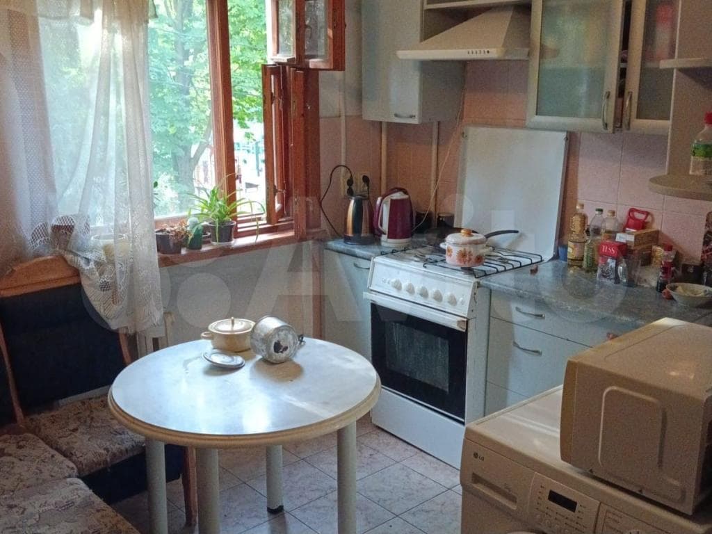 3-к. квартира, 60 м², 2/5 эт.
