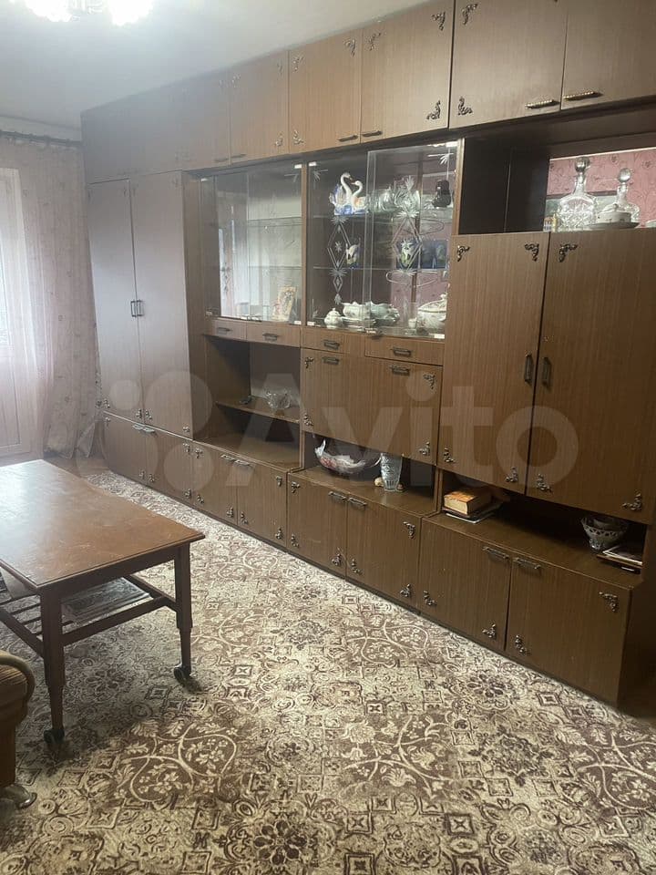 3-к. квартира, 60 м², 3/5 эт.