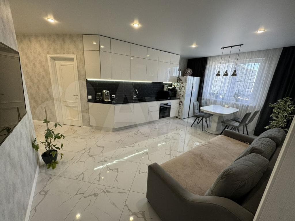2-к. квартира, 65 м², 7/19 эт.