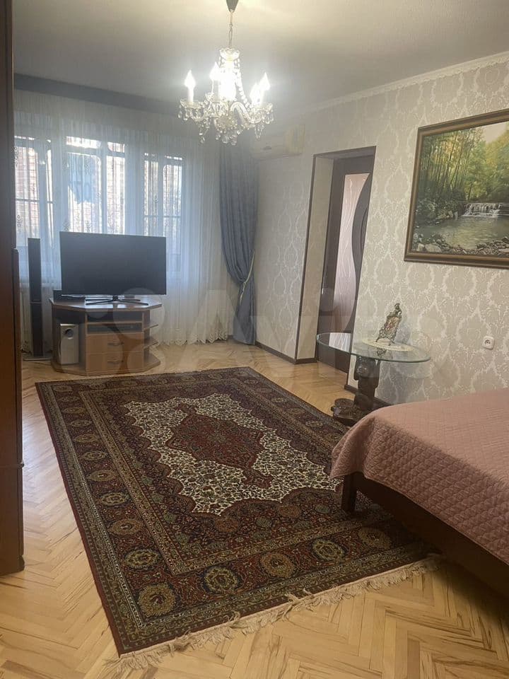 4-к. квартира, 78 м², 8/9 эт.