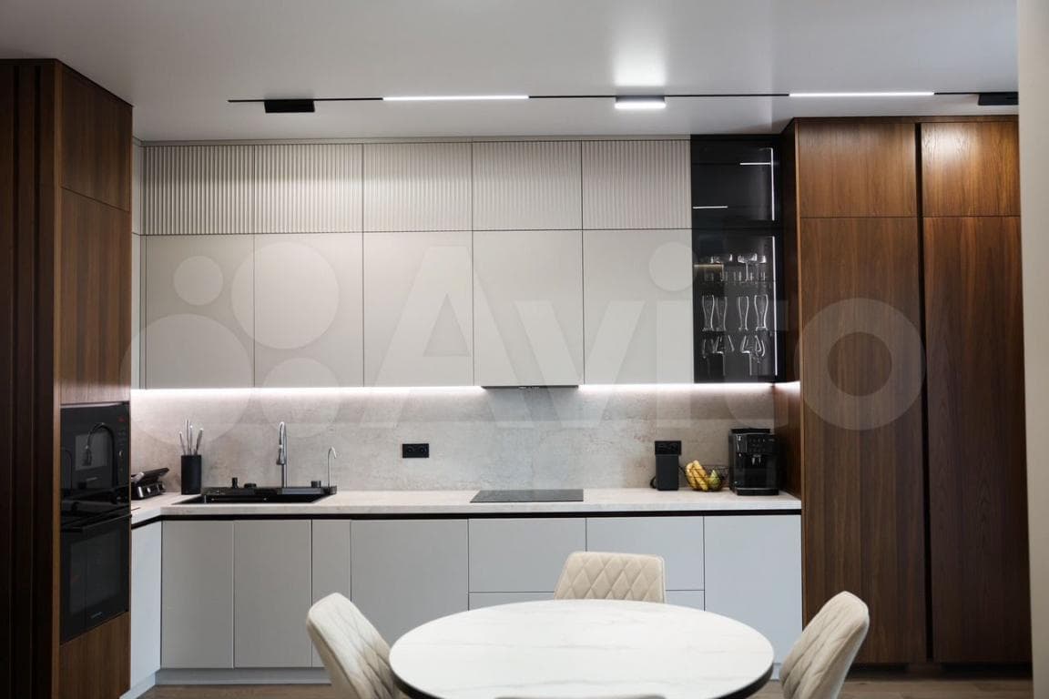 3-к. квартира, 81.3 м², 24/24 эт.