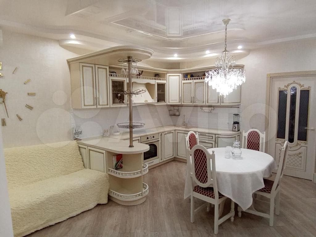 2-к. квартира, 79.4 м², 17/19 эт.
