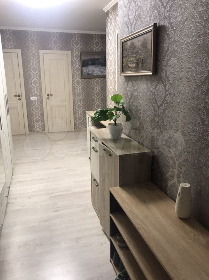 3-к. квартира, 100 м², 5/17 эт.