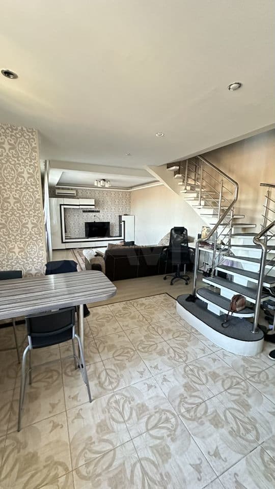 3-к. квартира, 82.8 м², 5/5 эт.