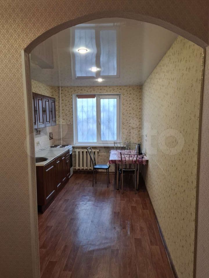 2-к. квартира, 55 м², 1/12 эт.