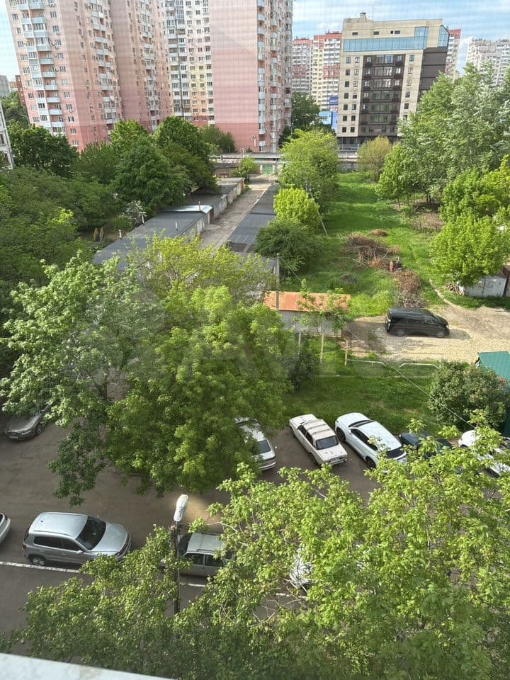 3-к. квартира, 76.8 м², 6/10 эт.