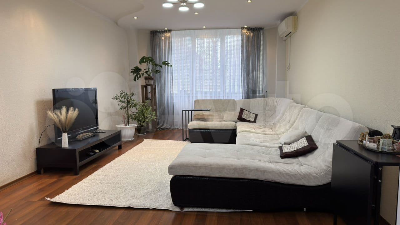 3-к. квартира, 101.1 м², 1/9 эт.