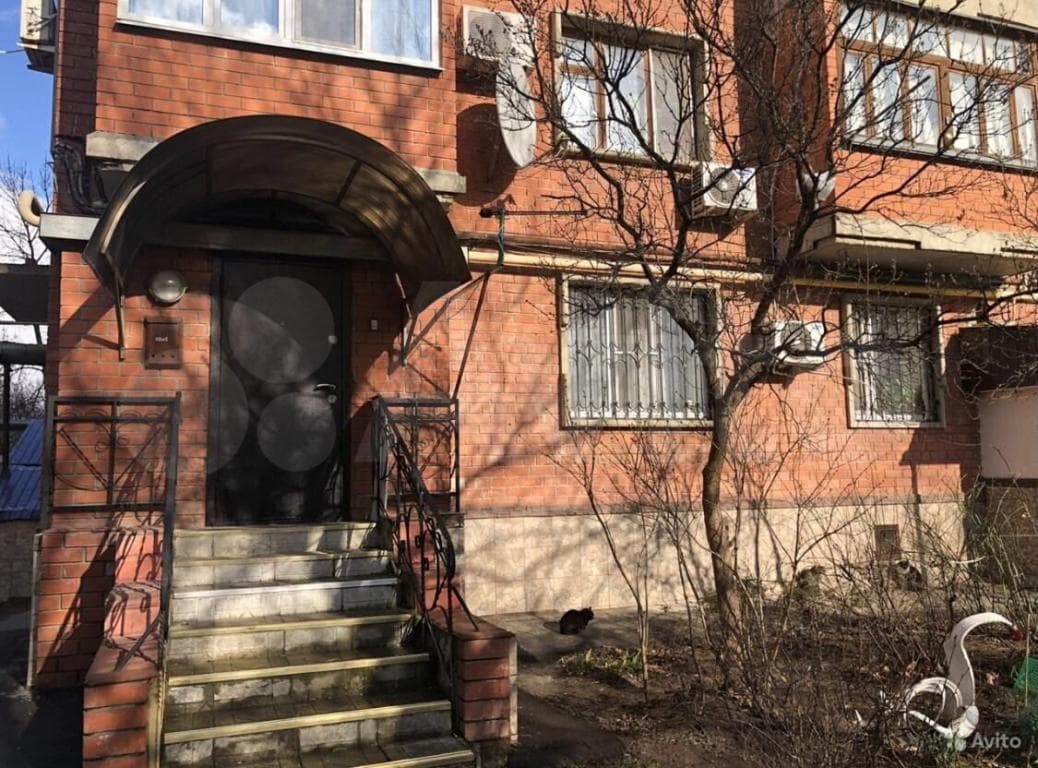 4-к. квартира, 106.5 м², 1/10 эт.