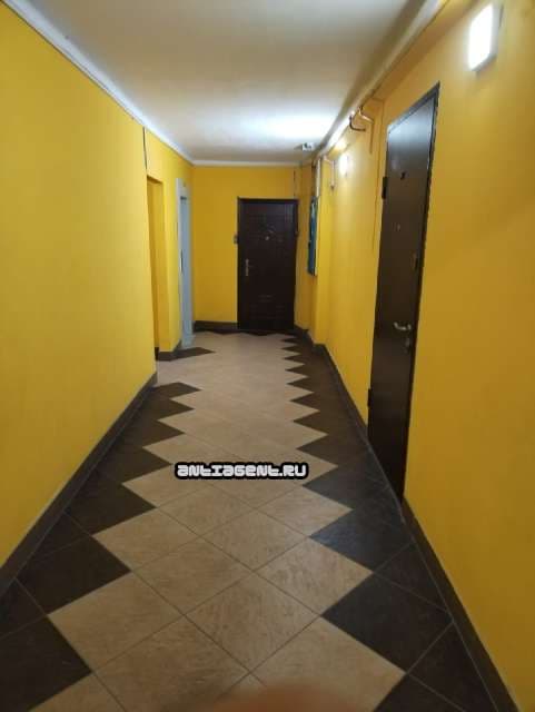 4-к. квартира, 92 м², 1/9 эт.