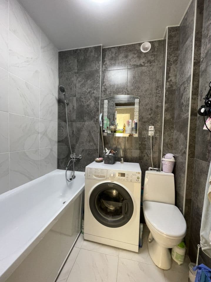 2-к. квартира, 42 м², 2/4 эт.