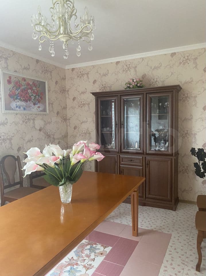 9-к. квартира, 270 м²