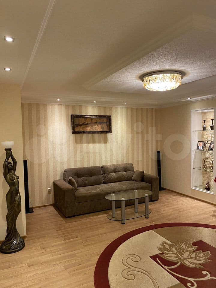 3-к. квартира, 100,5 м², 2/10 эт.