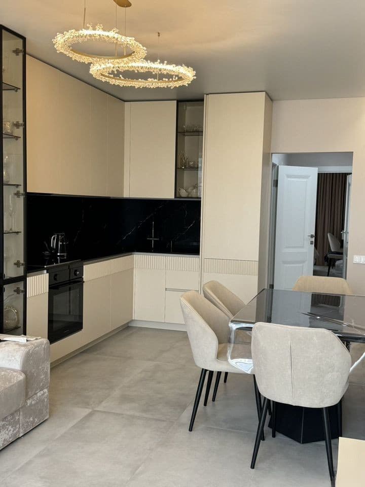 3-к. квартира, 72 м², 13/24 эт.