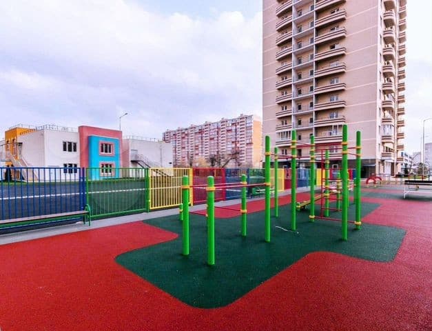 3-к. квартира, 90 м², 4/17 эт.