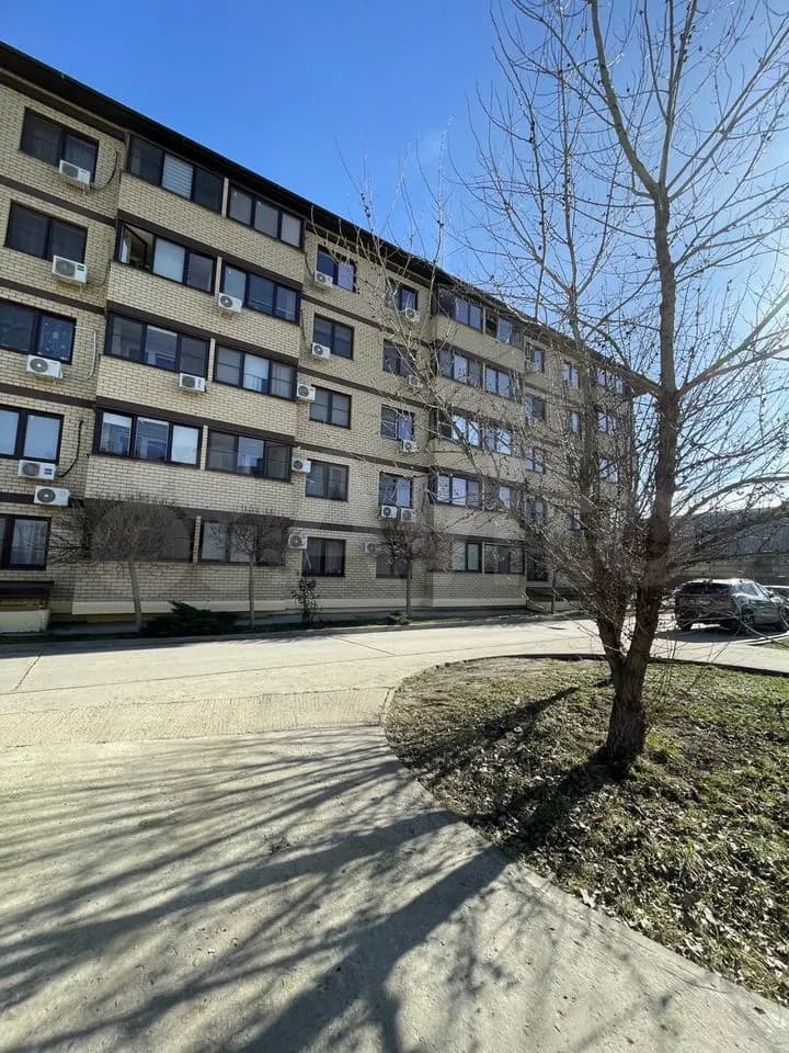 1-к. квартира, 40 м², 1/5 эт.