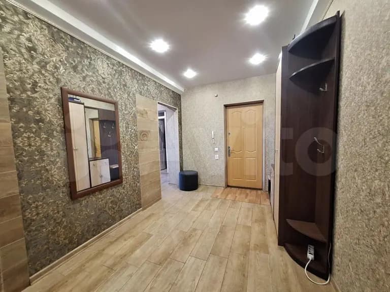 3-к. квартира, 85 м², 3/16 эт.