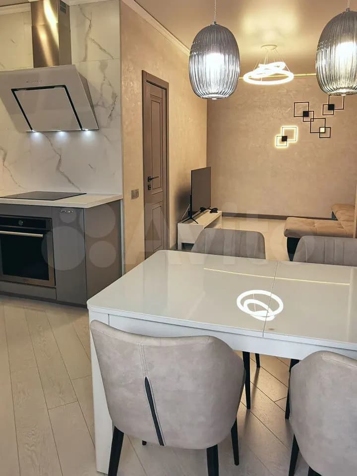 2-к. квартира, 63,2 м², 17/17 эт.