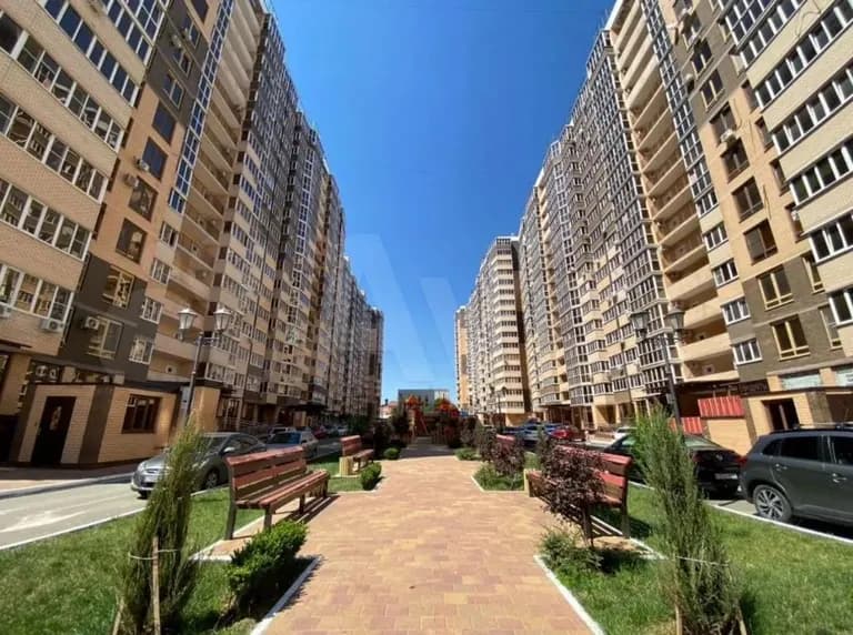 2-к. квартира, 70 м², 9/17 эт.