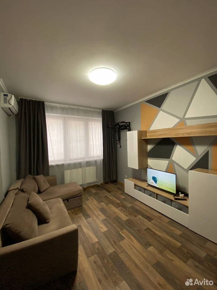 1-к. квартира, 32,7 м², 1/8 эт.