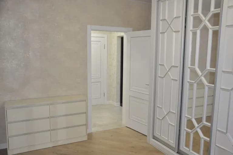 2-к. квартира, 51 м², 1/14 эт.