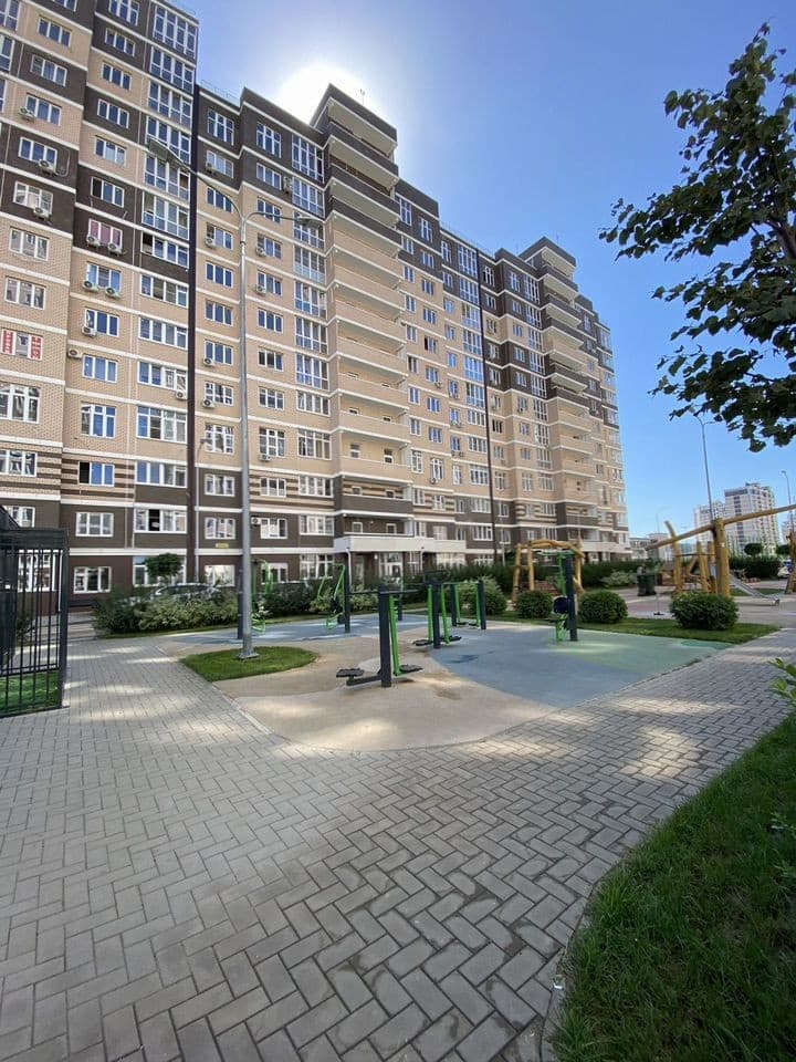 2-к. квартира, 58.2 м², 10/14 эт.